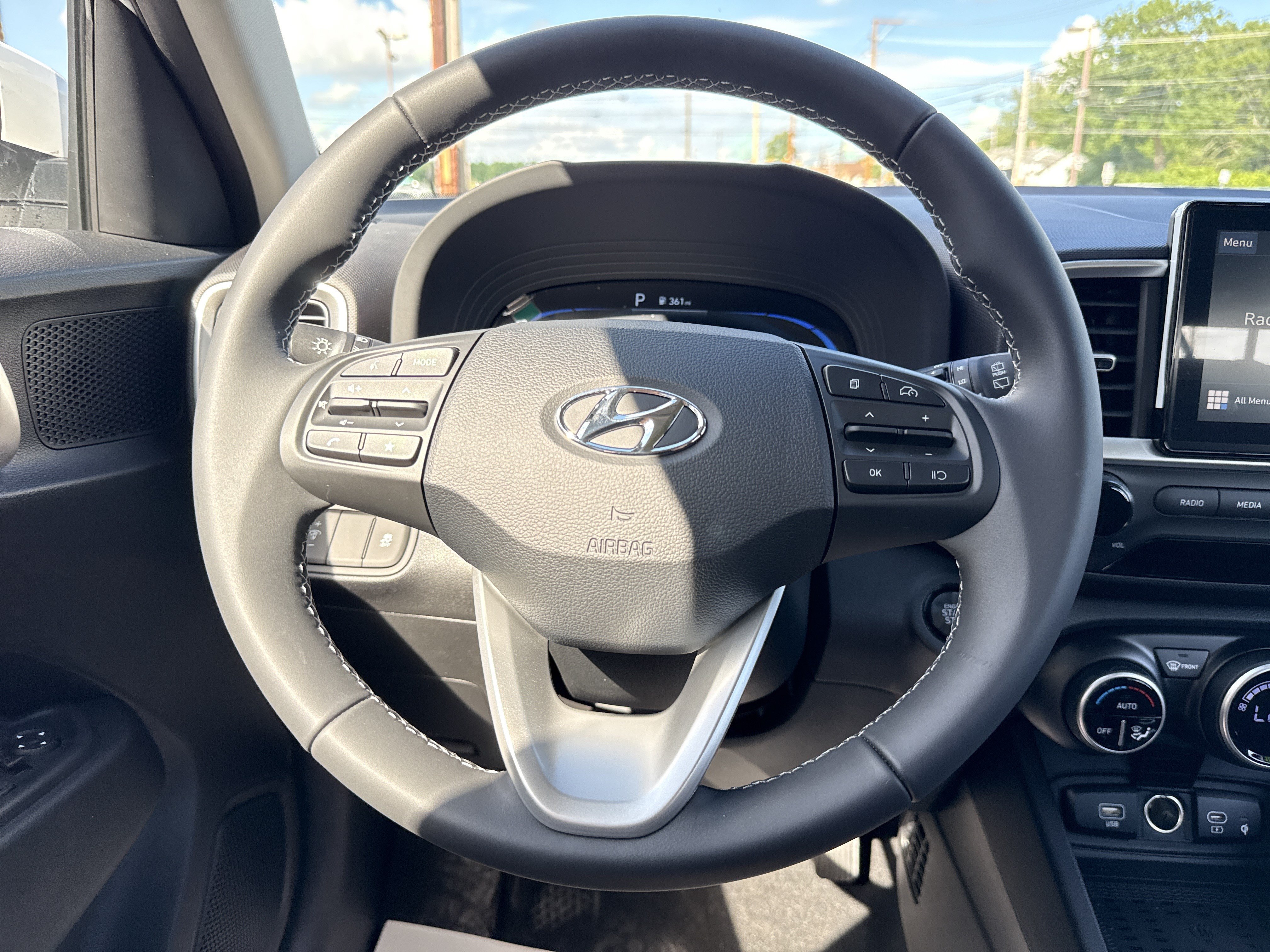 New 2026 Hyundai Venue SEL FWD image 17