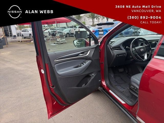 Used 2022 Buick Enclave Premium AWD/4WD image 9