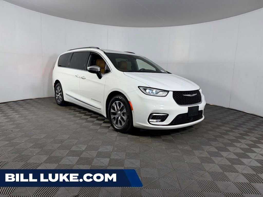 Used 2023 Chrysler Pacifica Pinnacle