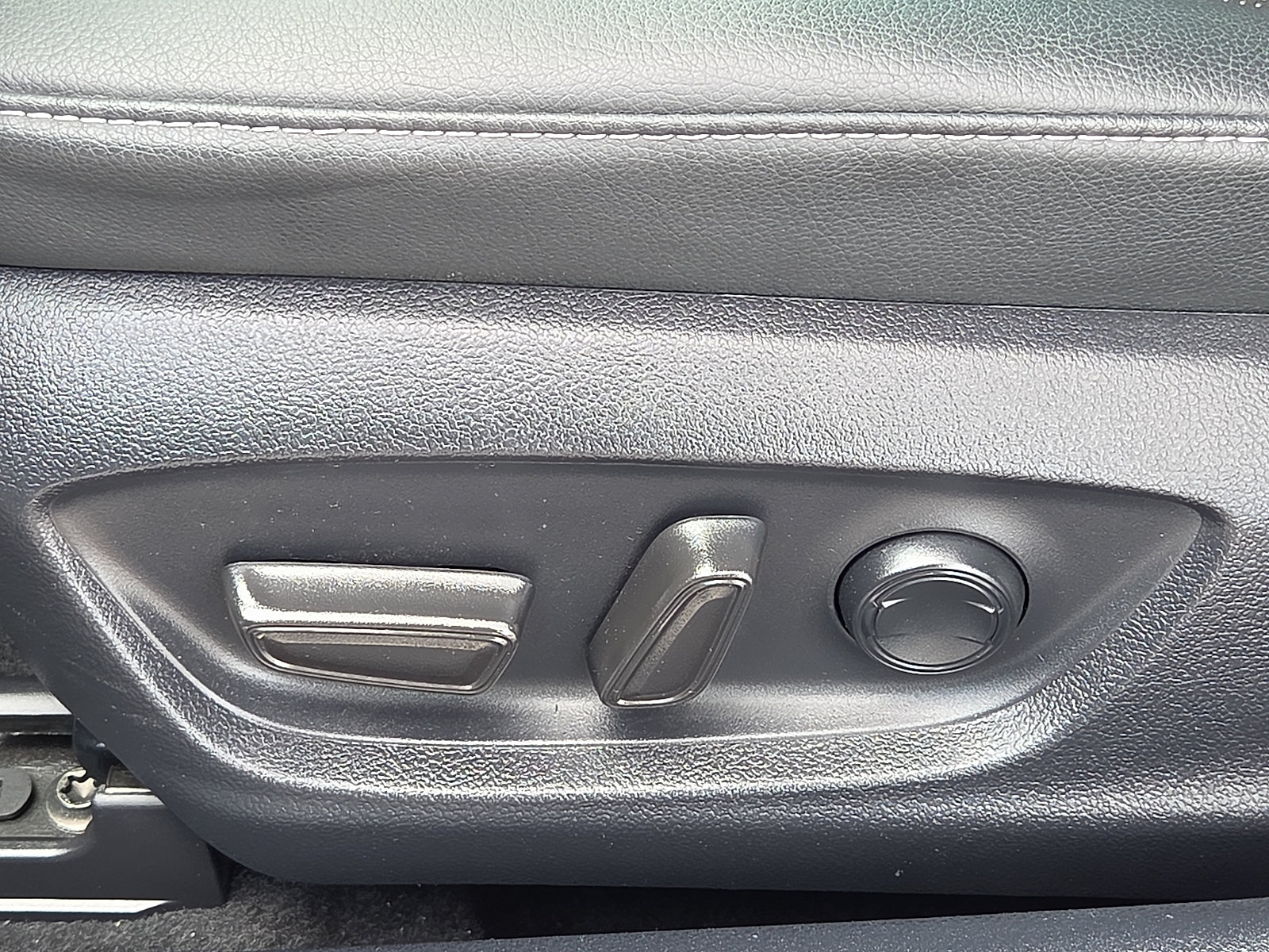 Used 2024 Toyota Camry XSE FWD image 14