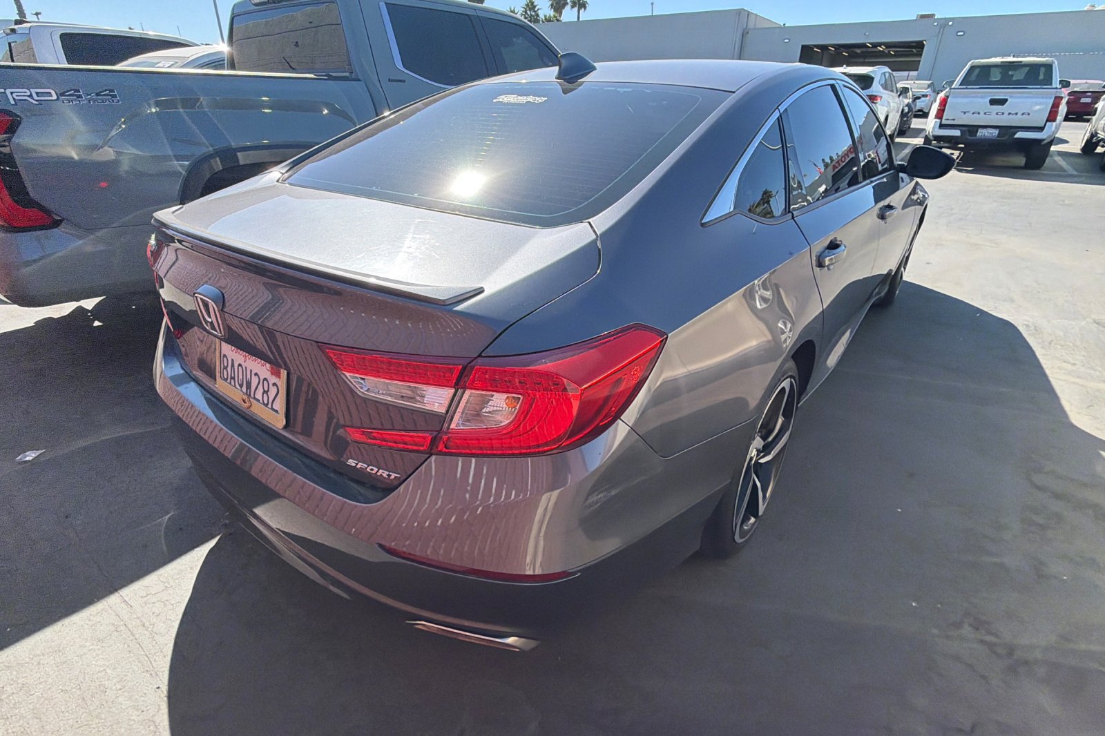 Used 2018 Honda Accord Sport image 6