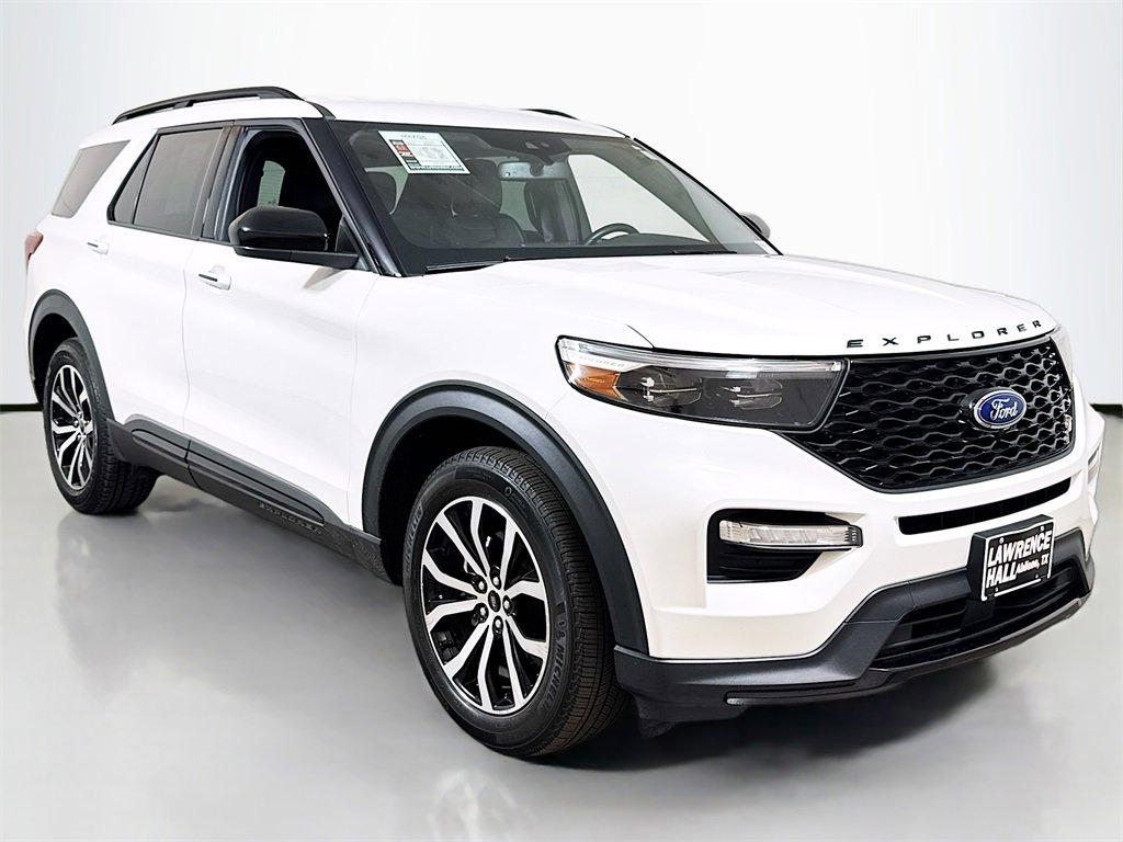 Used 2023 Ford Explorer ST image 3