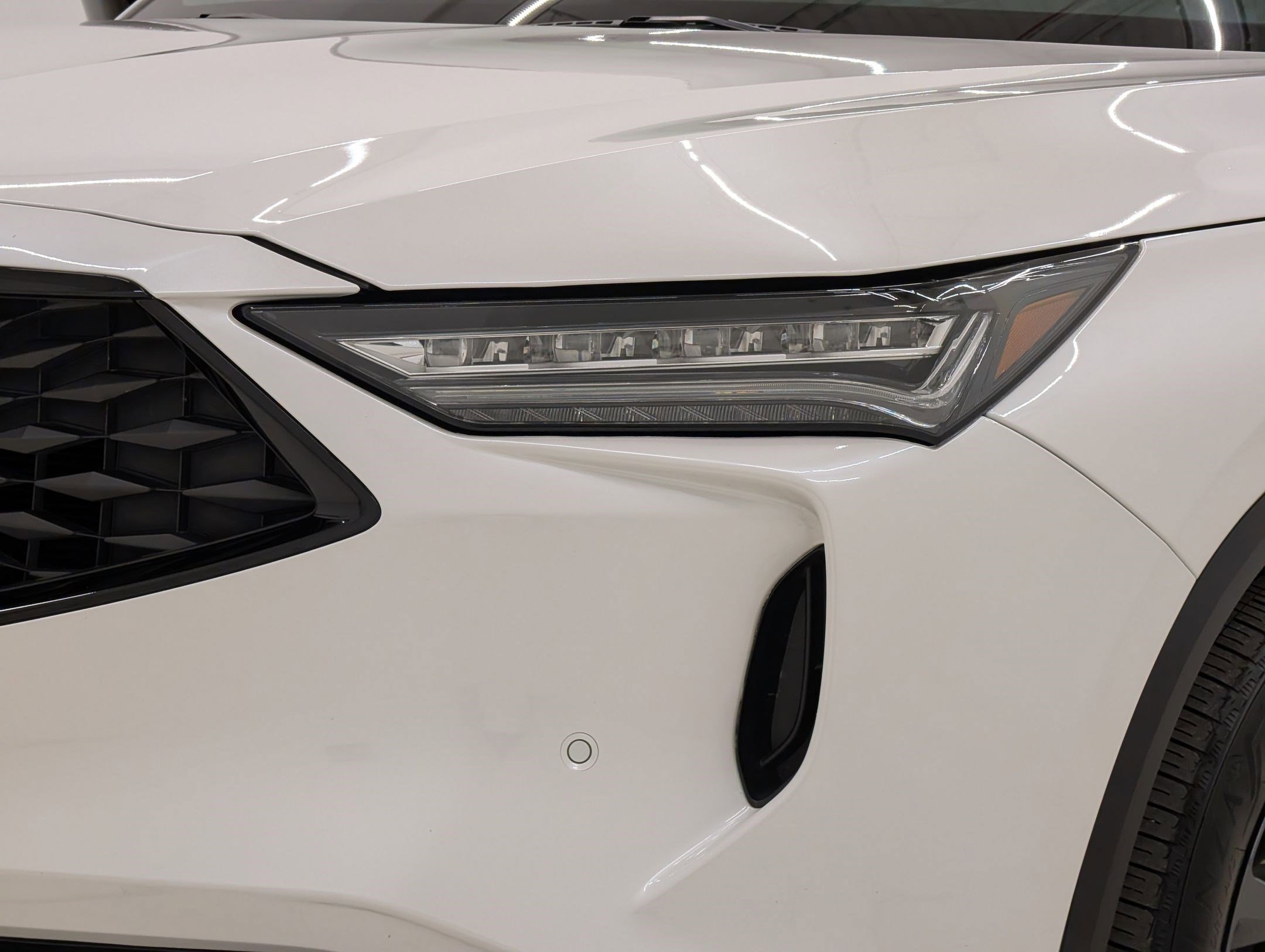 Used 2023 Acura MDX A-Spec image 10