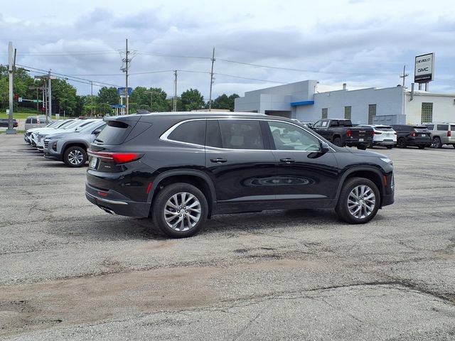 Used 2025 Buick Enclave Preferred AWD/4WD image 22