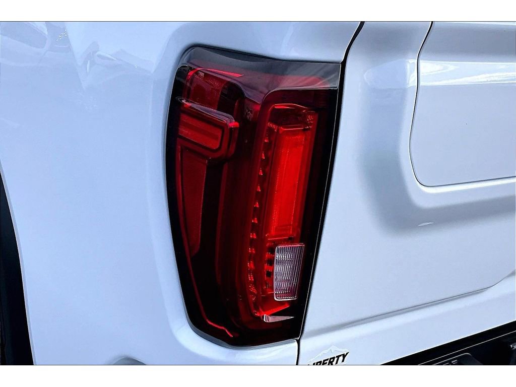 Used 2022 GMC Sierra 3500 AT4 w/ Gooseneck/5TH Wheel Package image 21