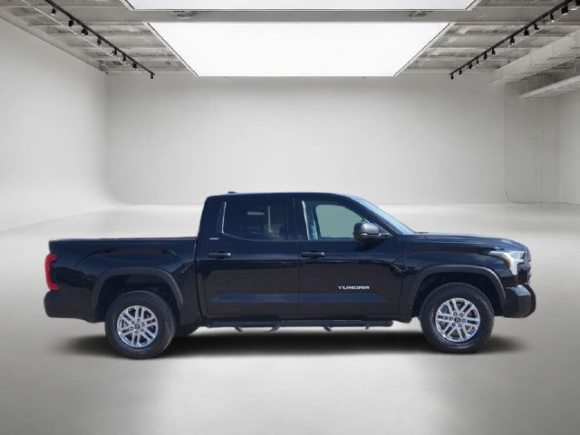 Used 2024 Toyota Tundra SR5 AWD/4WD image 7
