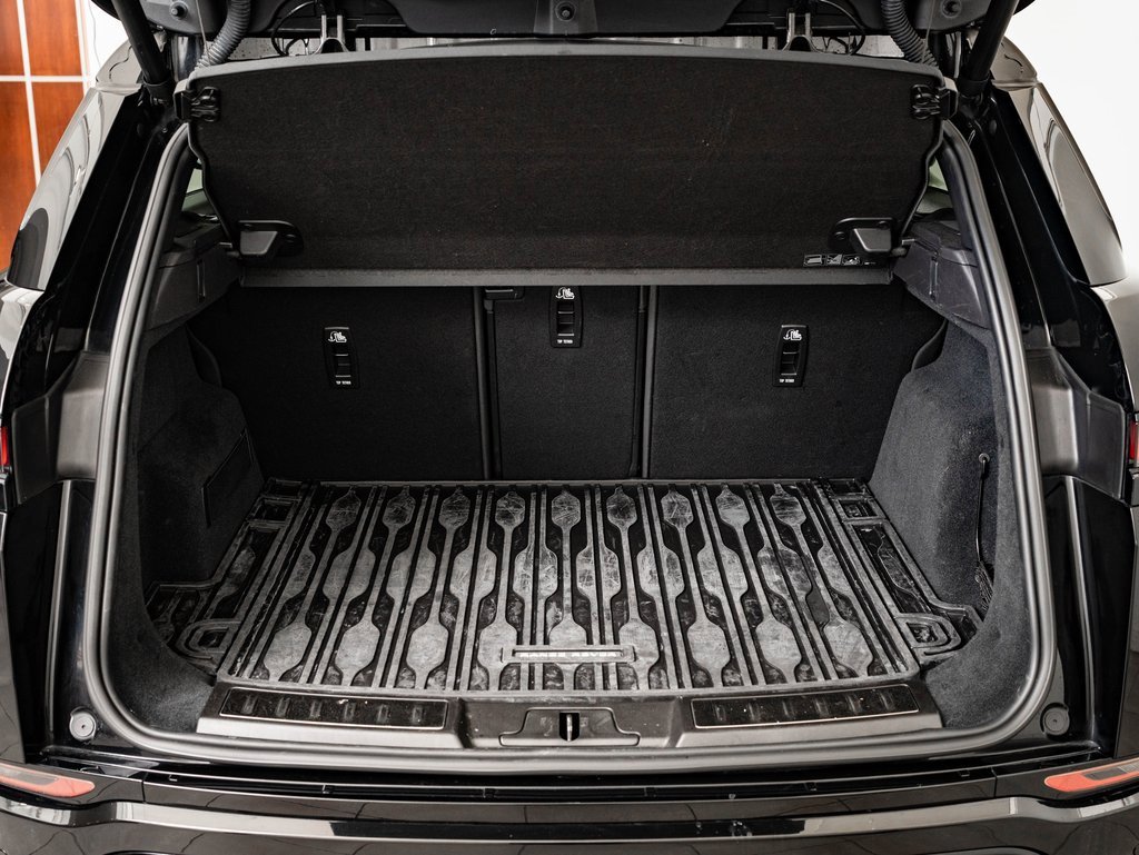 Used 2023 Land Rover Range Rover Evoque R-Dynamic SE image 20