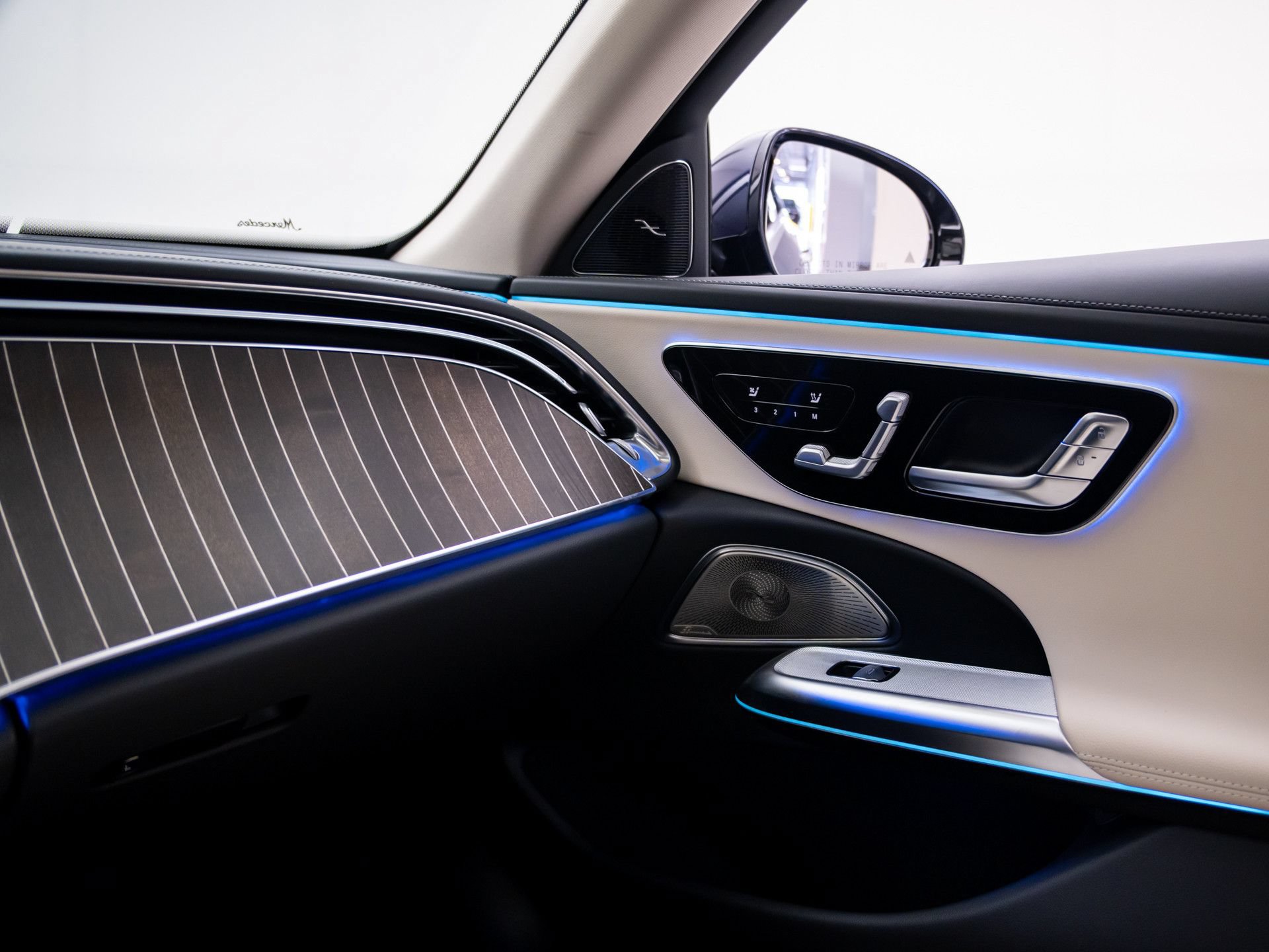 New 2026 Mercedes-Benz E 350 4MATIC Sedan image 32