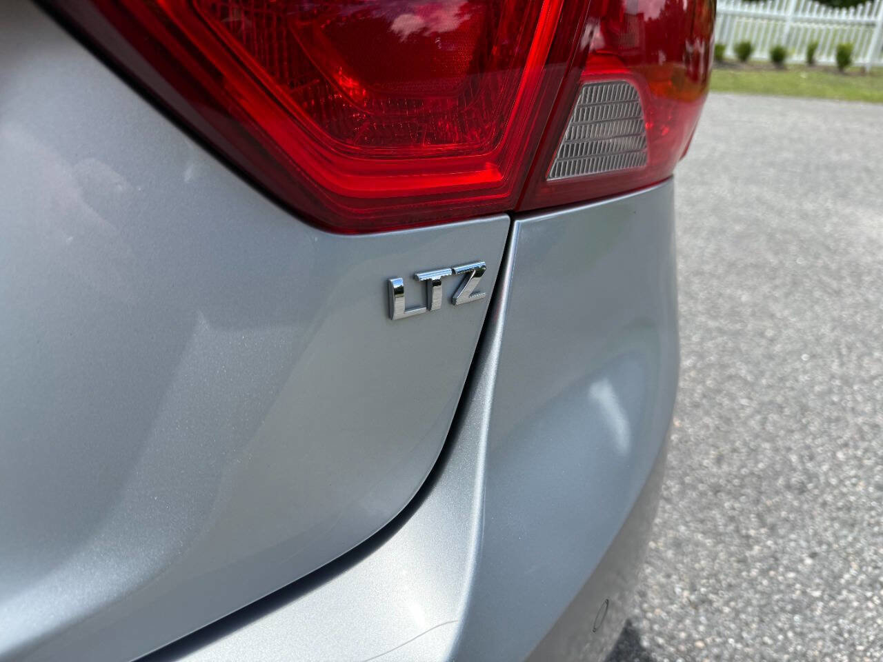 Used 2015 Chevrolet Impala LTZ FWD image 34
