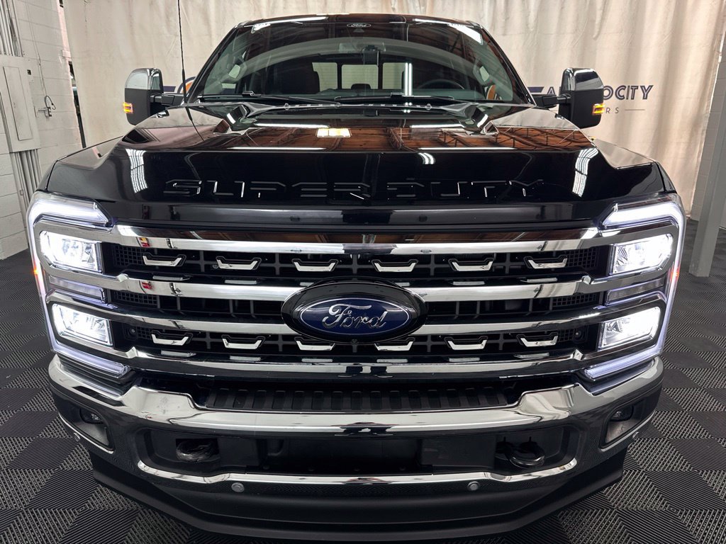 Used 2026 Ford F250 Lariat w/ Lariat Premium Package AWD/4WD image 3