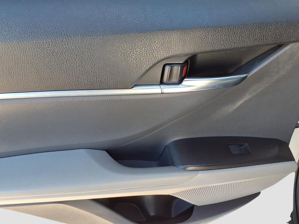 Used 2023 Toyota Camry SE w/ Audio Upgrade Package image 14
