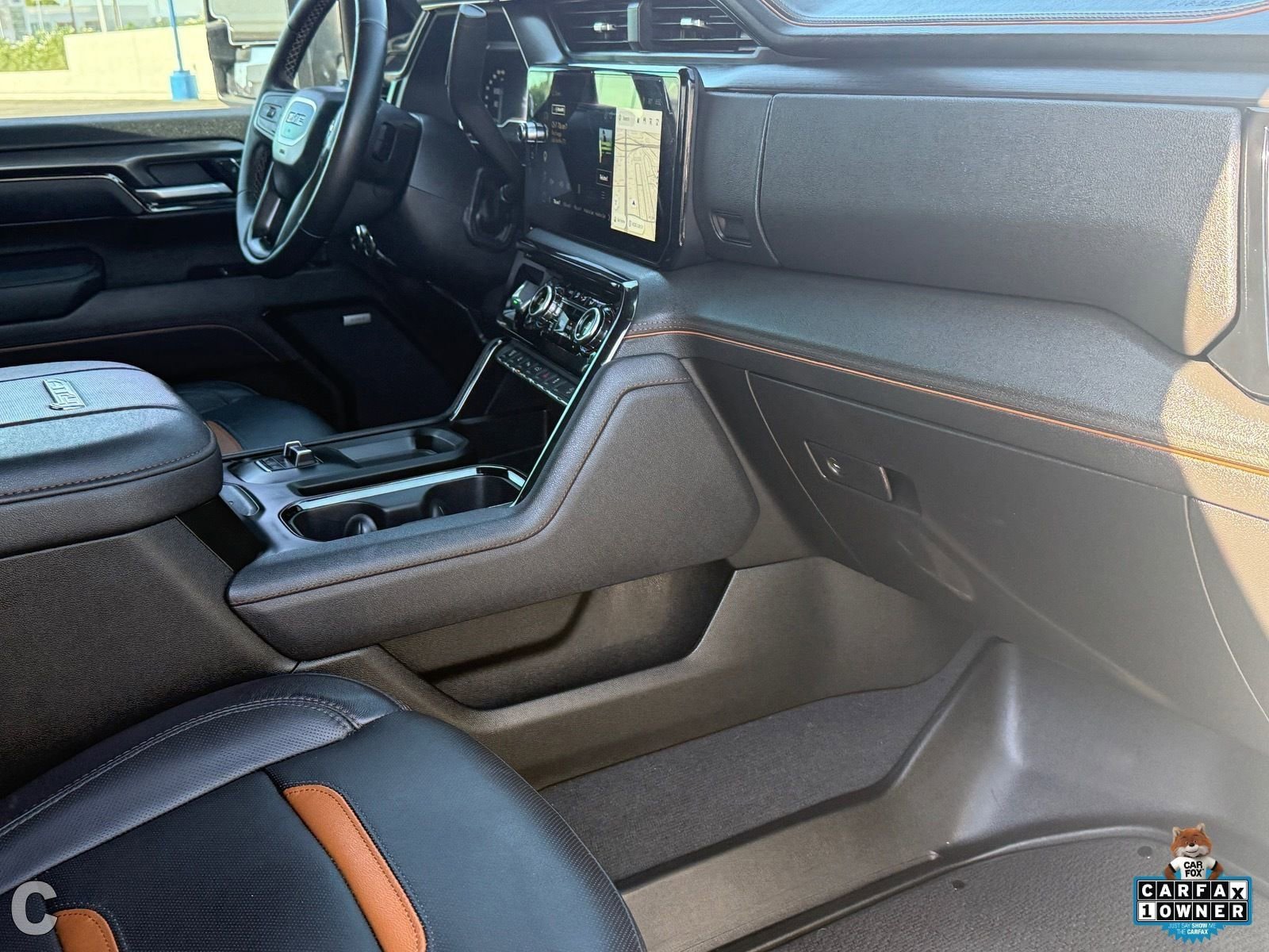Certified 2025 GMC Sierra 2500 AT4 w/ Technology Package AWD/4WD image 9