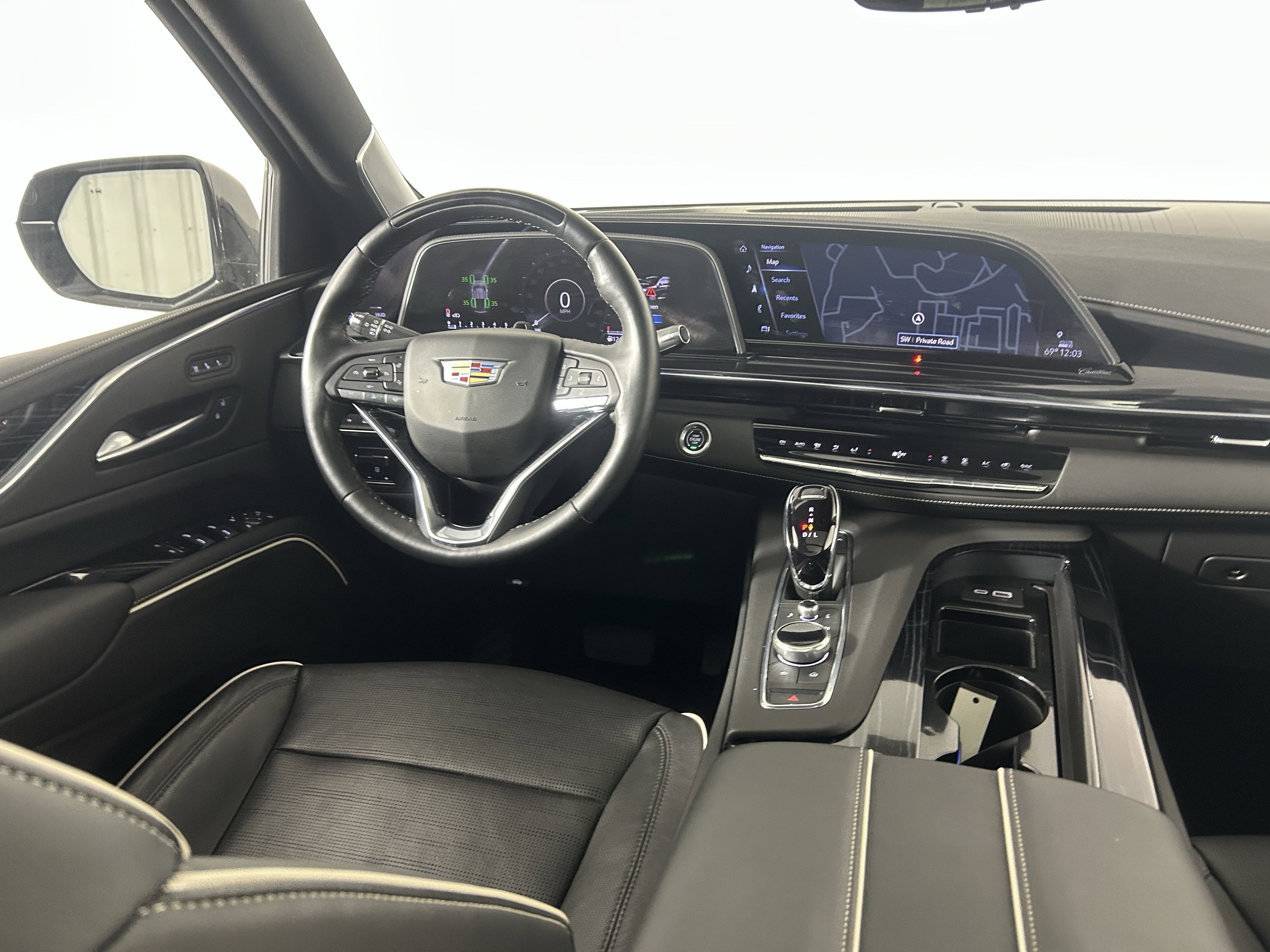 Used 2023 Cadillac Escalade ESV Sport w/ LPO, ONYX Package image 41