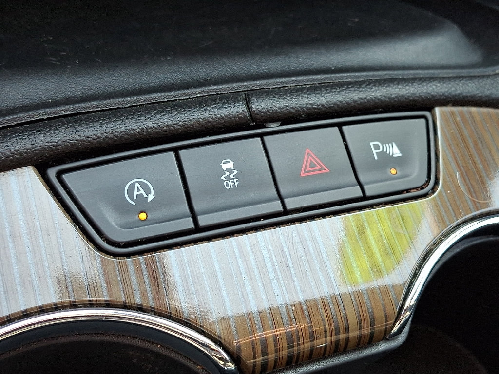 Used 2022 GMC Acadia SLE w/ Driver Convenience Package AWD/4WD image 26