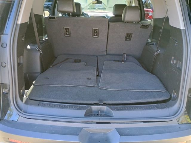 Used 2023 GMC Acadia SLT image 18