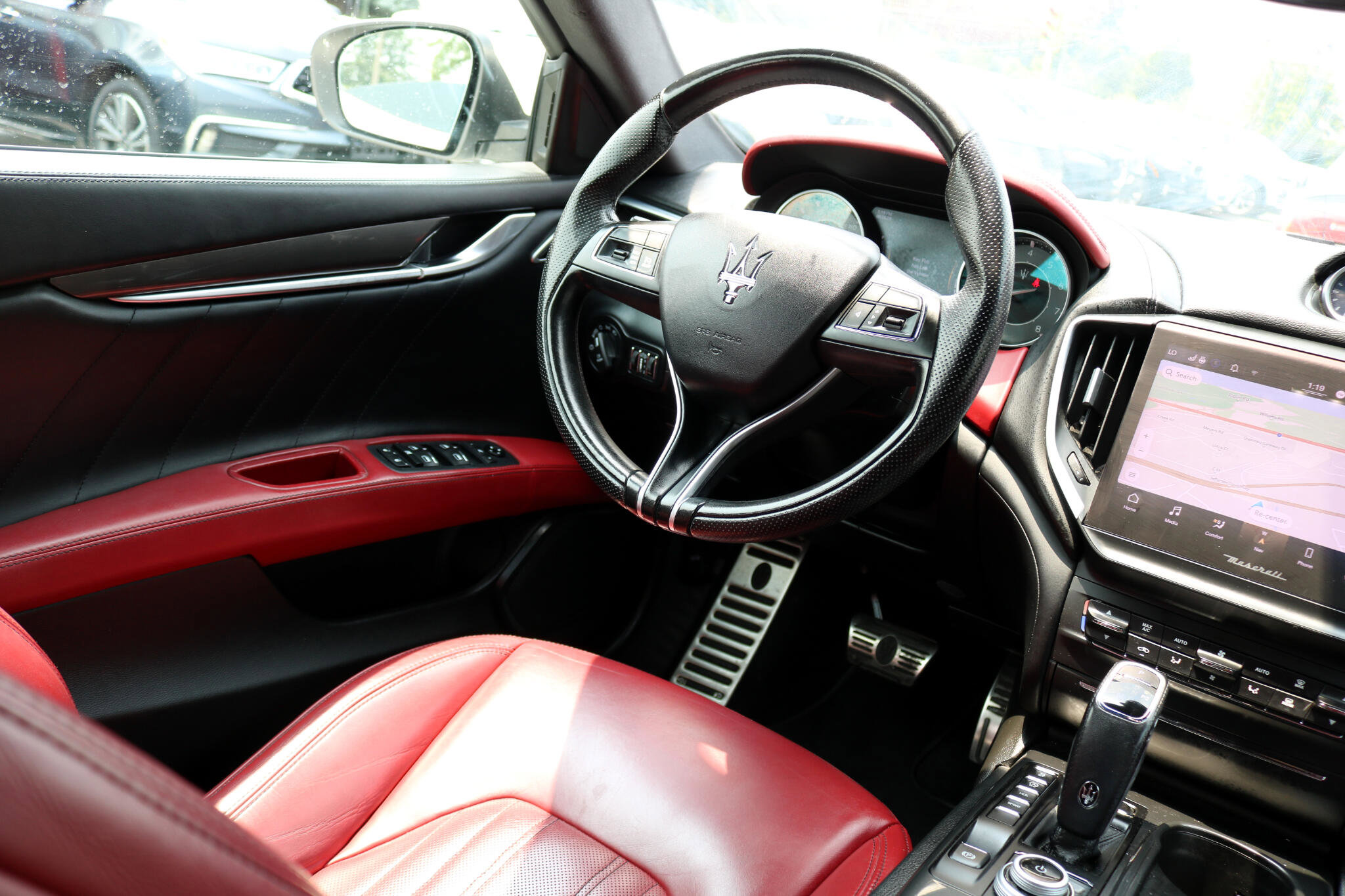 Used 2021 Maserati Ghibli S image 35