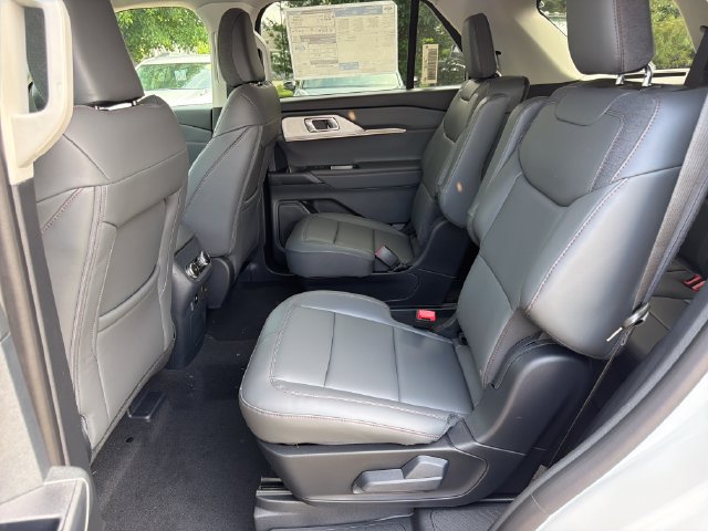 New 2026 Ford Explorer Active w/ Active Comfort Package AWD/4WD image 15