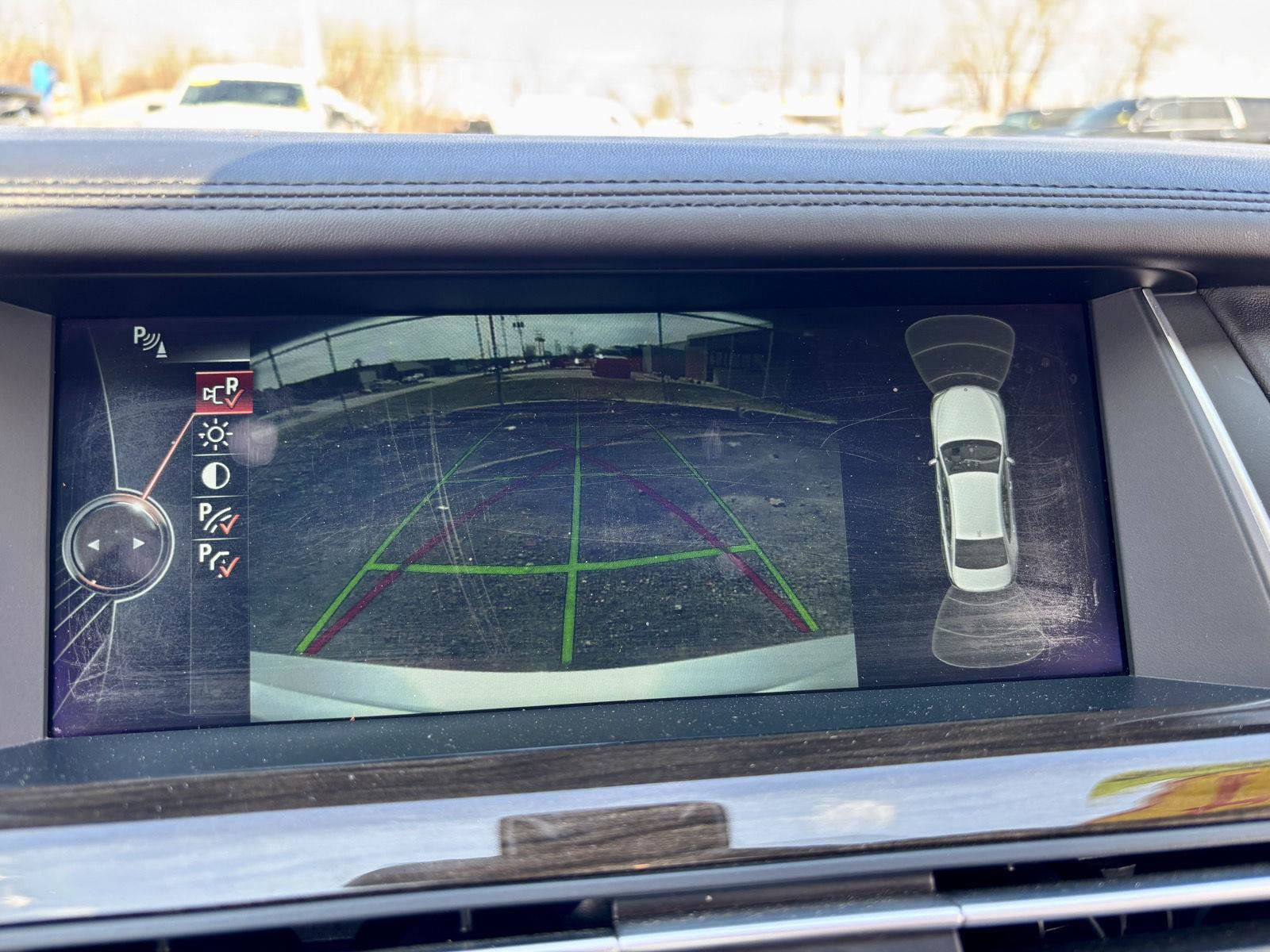 Used 2014 BMW 750i xDrive image 36