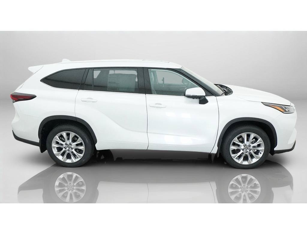 New 2026 Toyota Highlander Limited AWD/4WD image 11