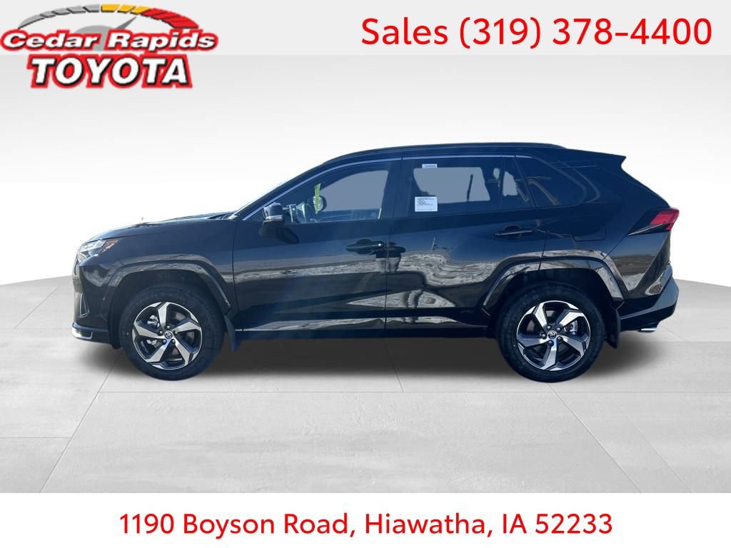 New 2025 Toyota RAV4 SE image 2