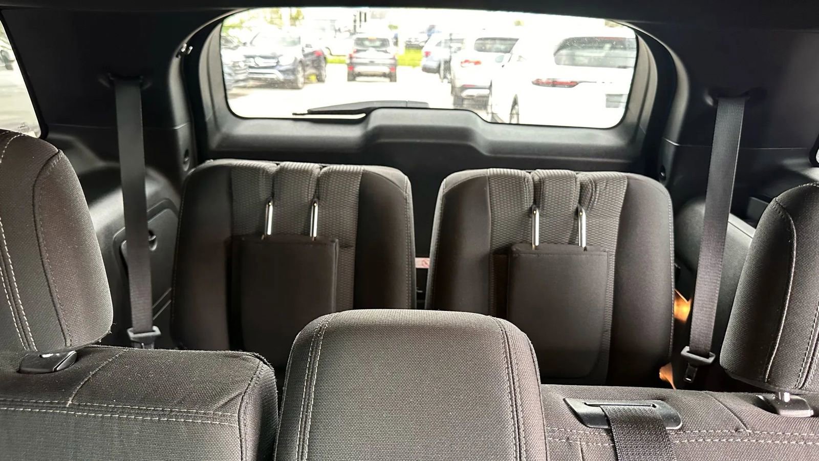 Used 2018 Ford Explorer XLT image 11