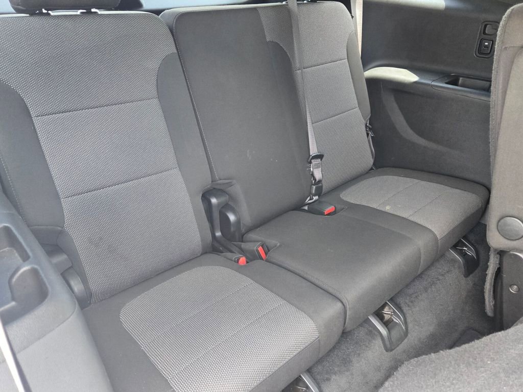 Used 2023 Chevrolet Traverse LT FWD image 19