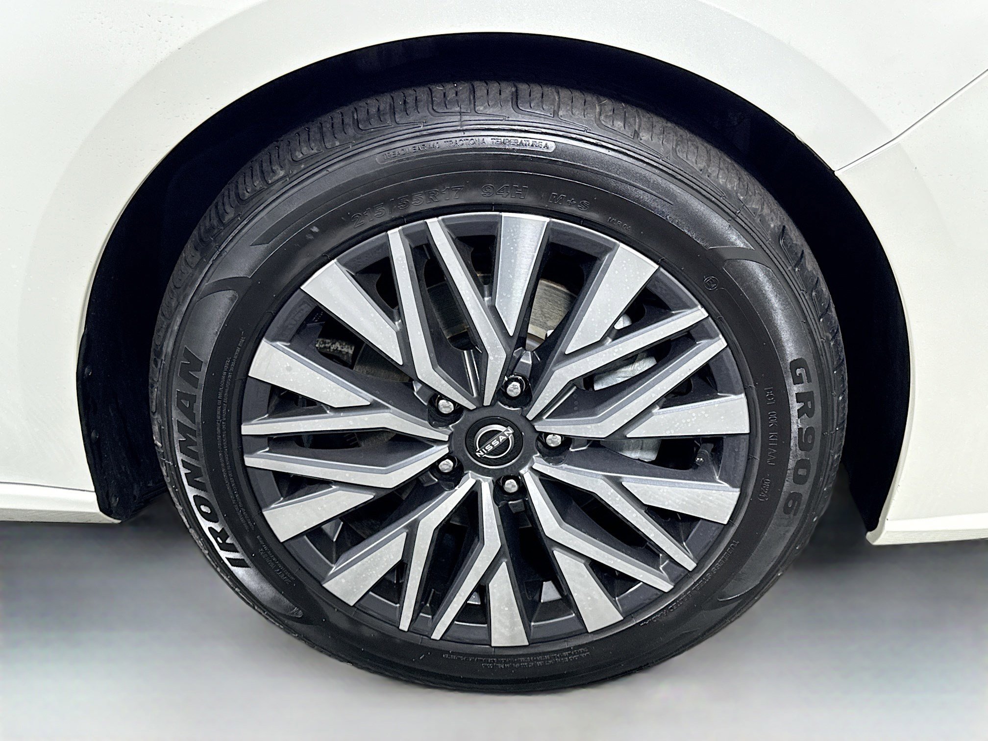 Used 2023 Nissan Altima 2.5 SV image 32