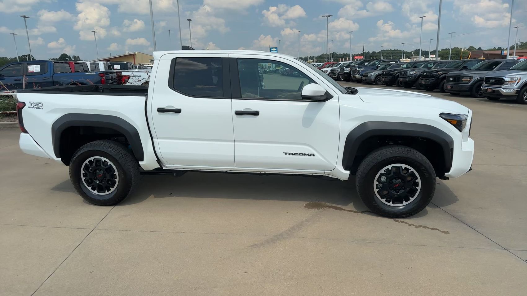 Used 2024 Toyota Tacoma TRD Off-Road AWD/4WD image 2