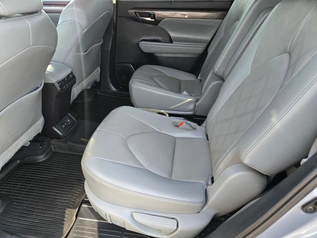 Used 2021 Toyota Highlander Platinum AWD/4WD image 15