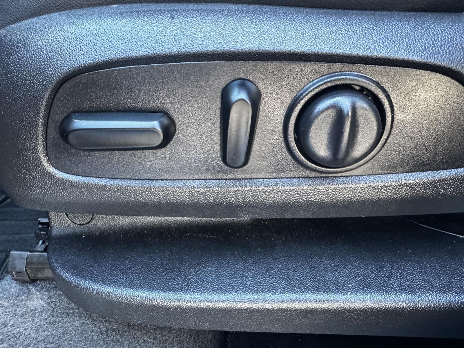 Used 2020 Chevrolet Equinox Premier AWD/4WD image 22