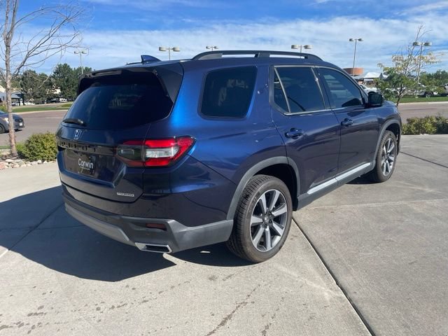 Used 2025 Honda Pilot Touring image 10