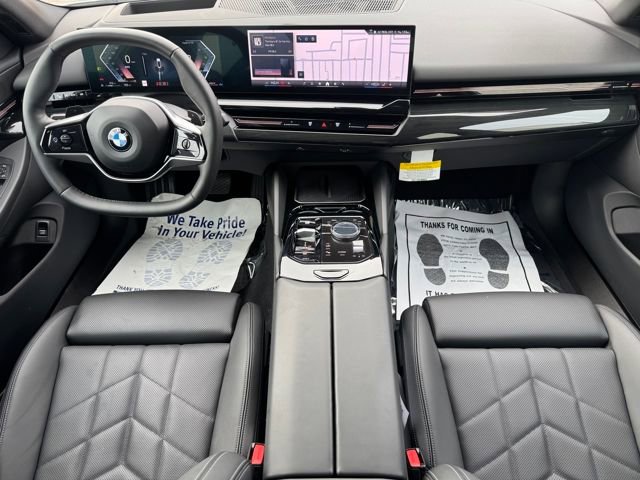 Certified 2025 BMW 530i xDrive 530i xDrive w/ Premium Package image 18