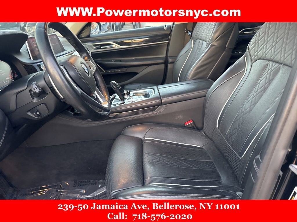Used 2020 BMW 750i xDrive w/ Executive Package image 32