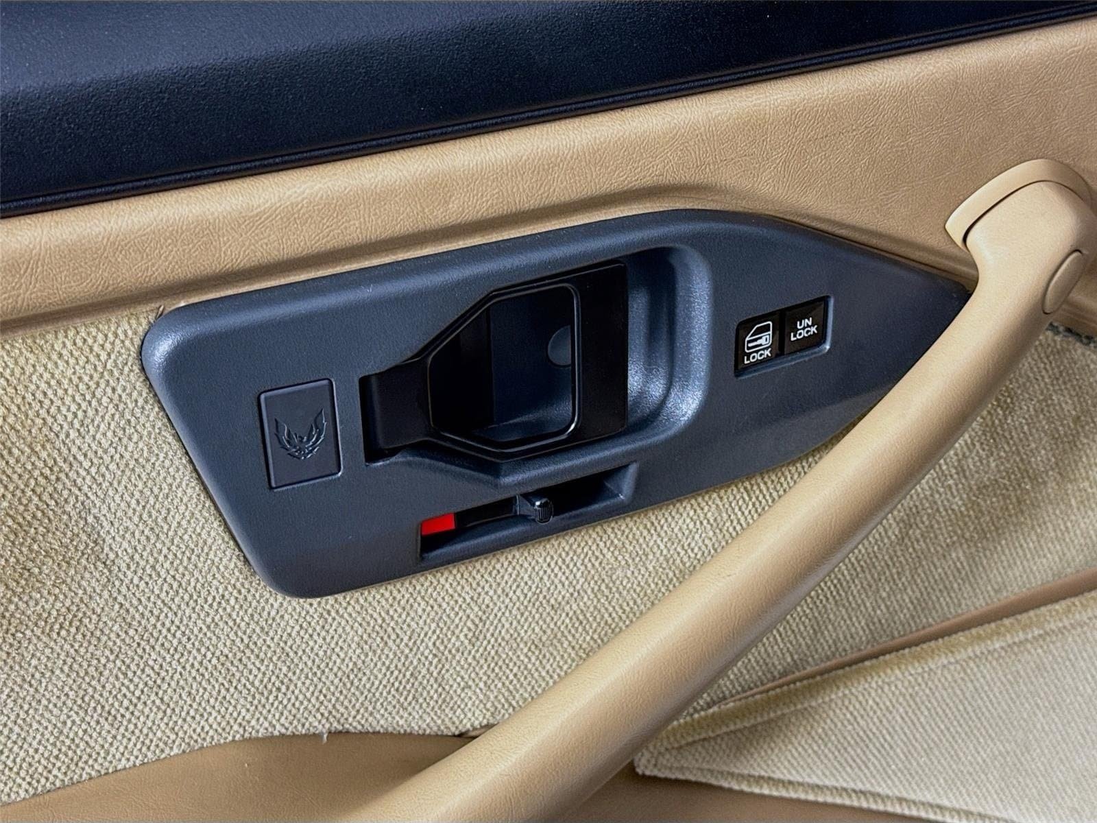 Used 1987 Pontiac Firebird Trans Am RWD image 18
