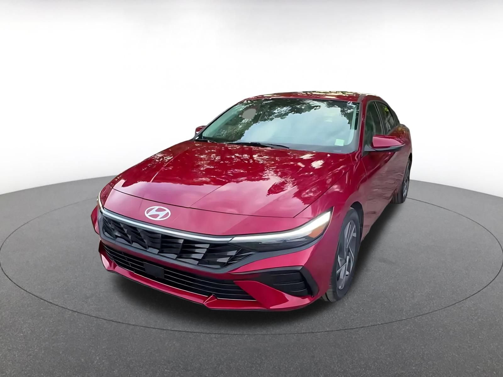 Used 2025 Hyundai Elantra Limited FWD image 6