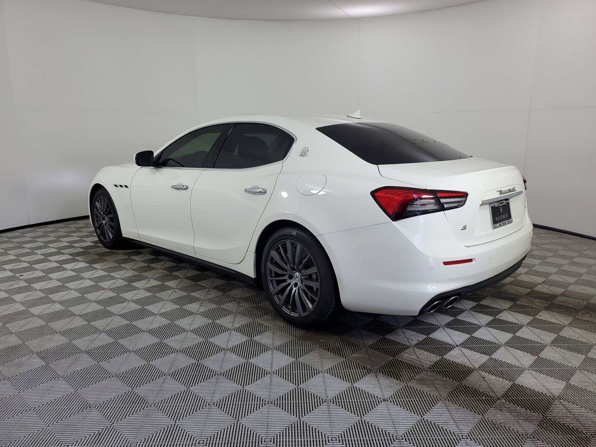 Used 2021 Maserati Ghibli S image 7