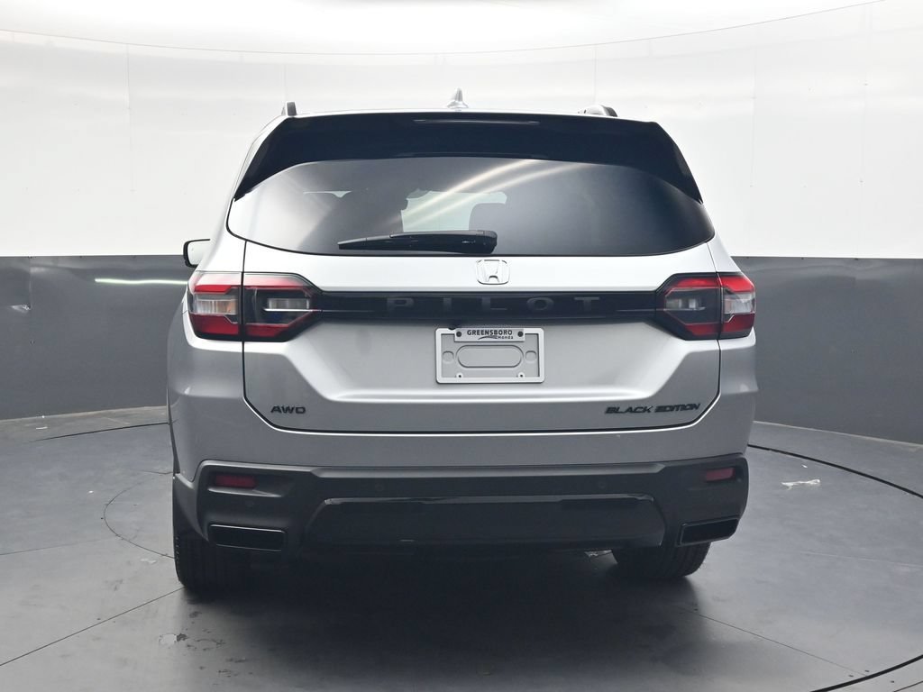 New 2026 Honda Pilot Black Edition image 5