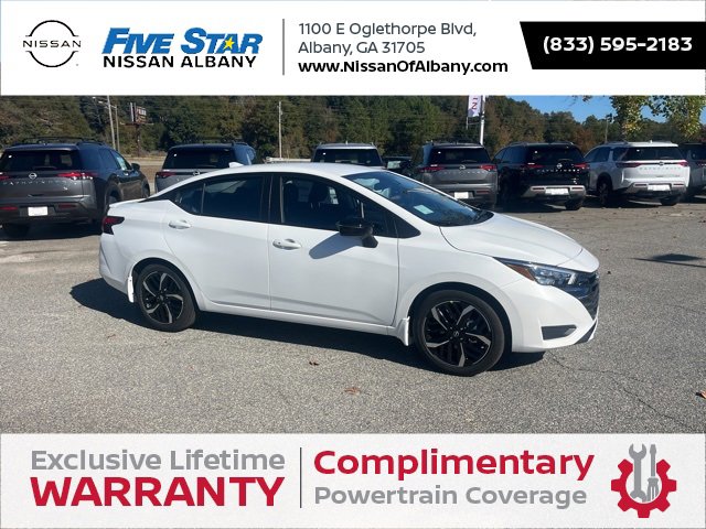New 2025 Nissan Versa SR w/ Trunk Package
