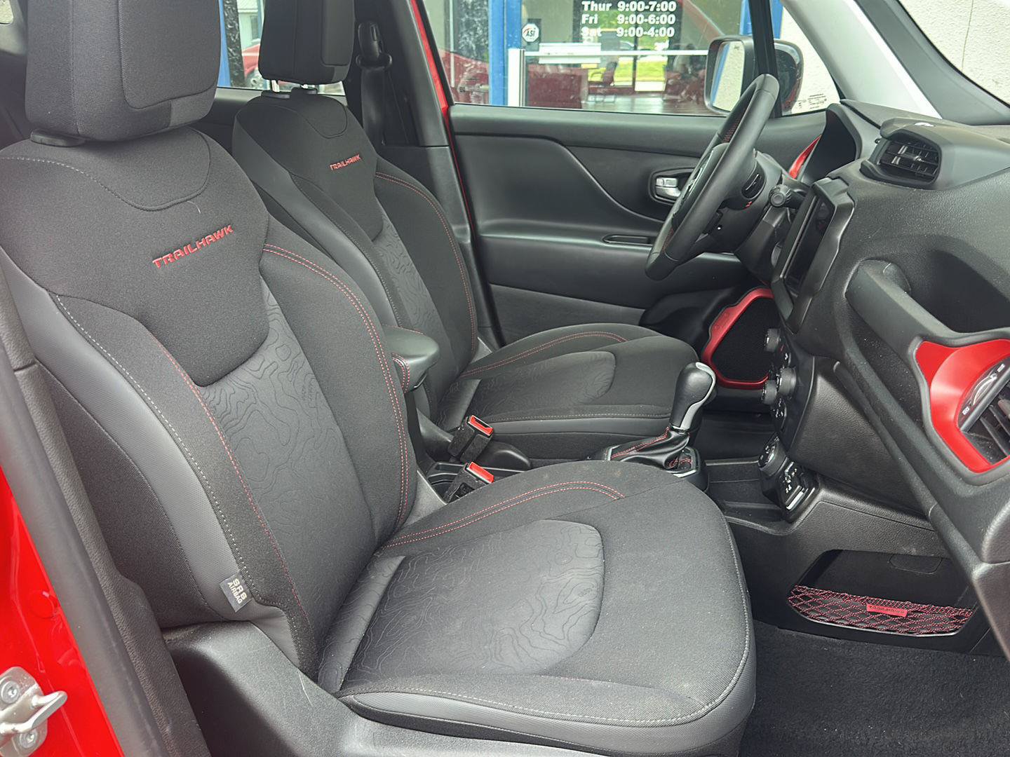 Used 2023 Jeep Renegade Trailhawk AWD/4WD image 14