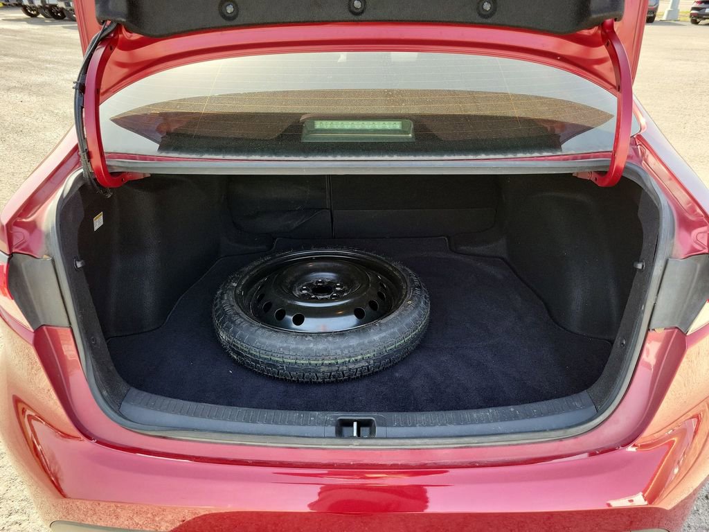 Used 2022 Toyota Corolla LE image 19