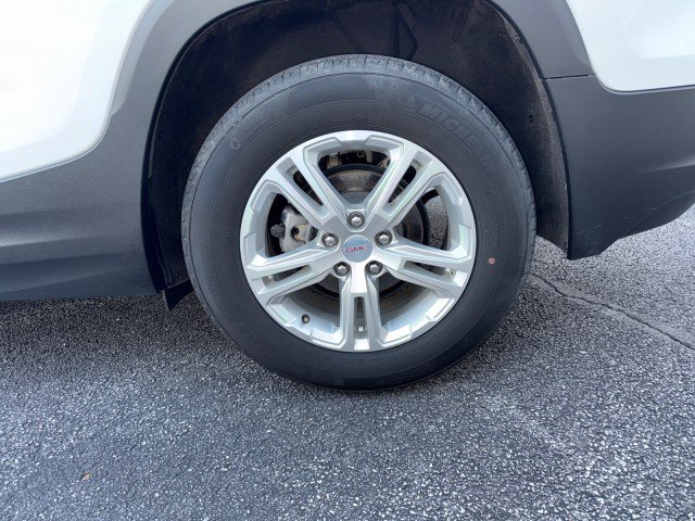 Used 2023 GMC Terrain SLE w/ Driver Convenience Package FWD image 11