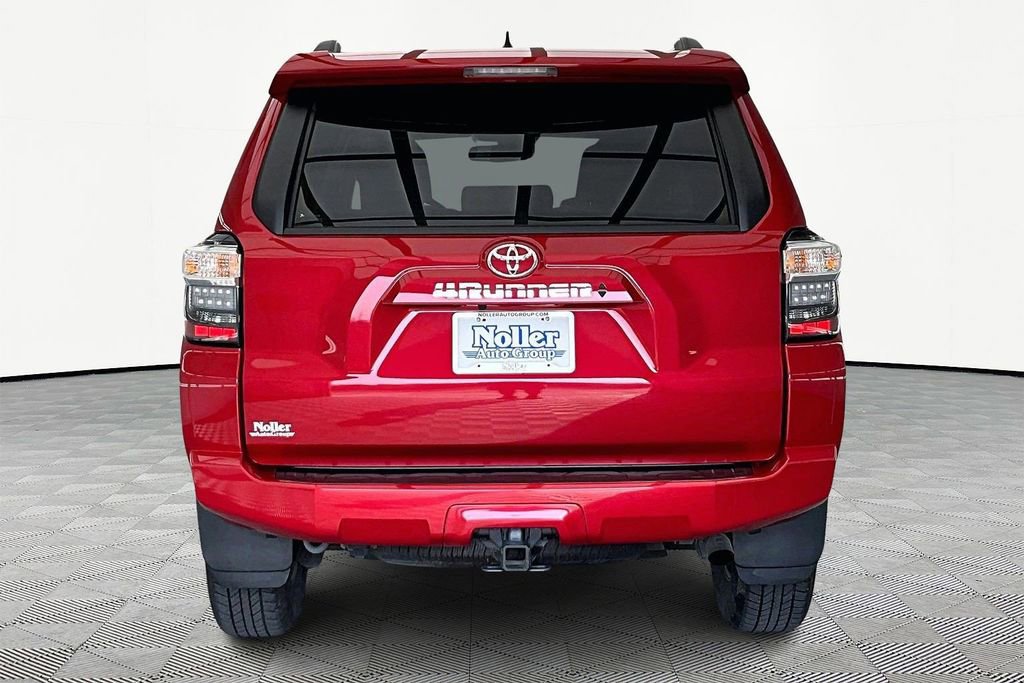 Used 2023 Toyota 4Runner SR5 Premium w/ Moonroof Package image 4