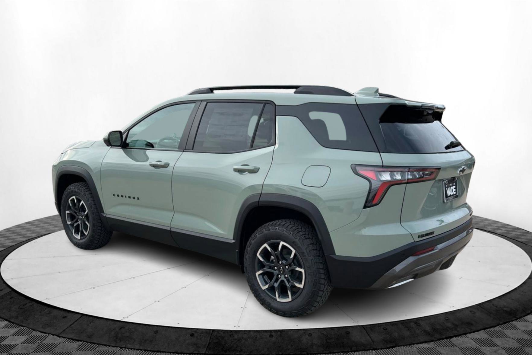 New 2026 Chevrolet Equinox ACTIV image 3