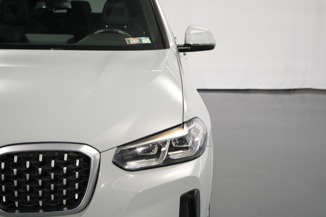 Used 2022 BMW X4 xDrive30i w/ M Sport Package 2 image 6