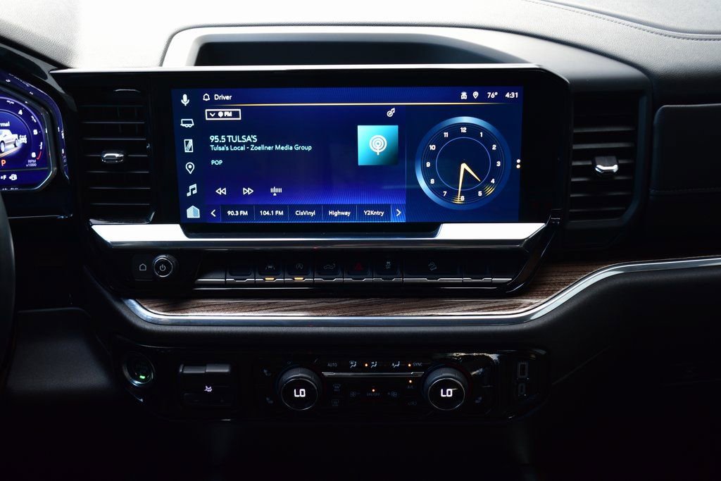 Used 2025 Chevrolet Silverado 1500 LT image 29