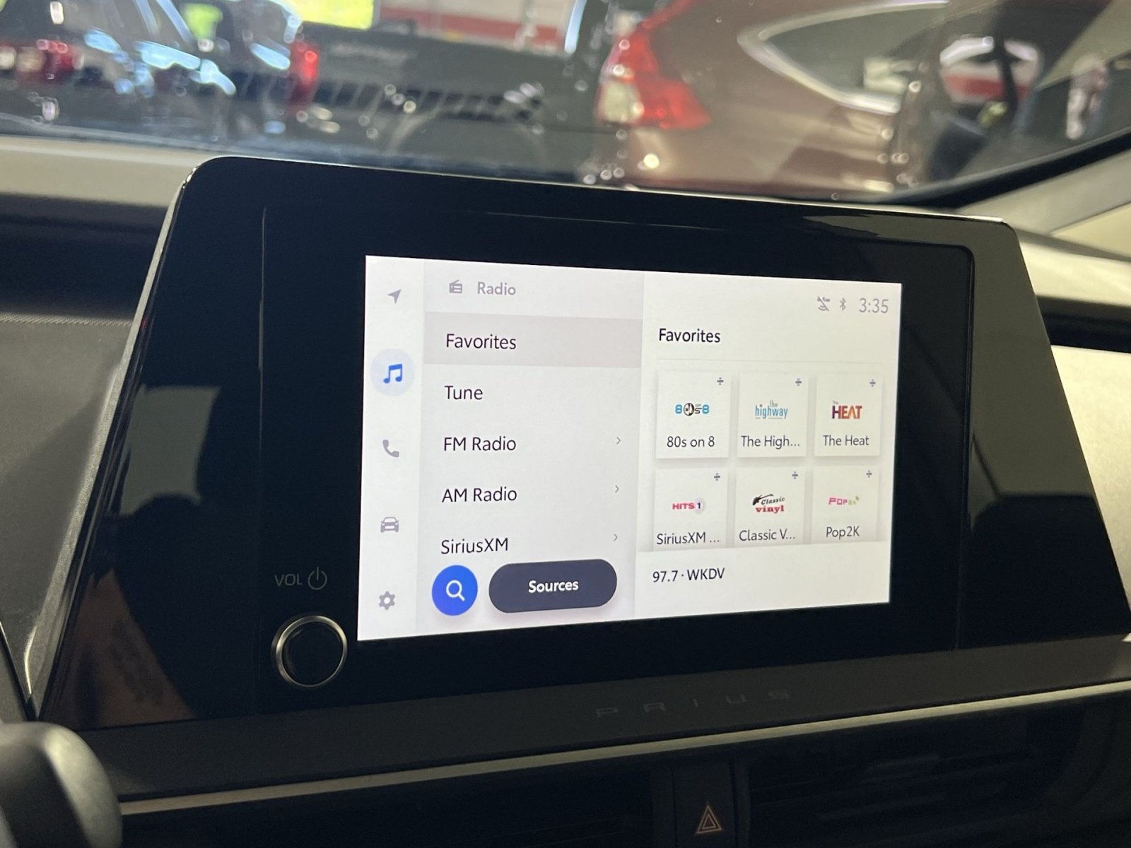 Used 2025 Toyota Prius LE FWD image 18
