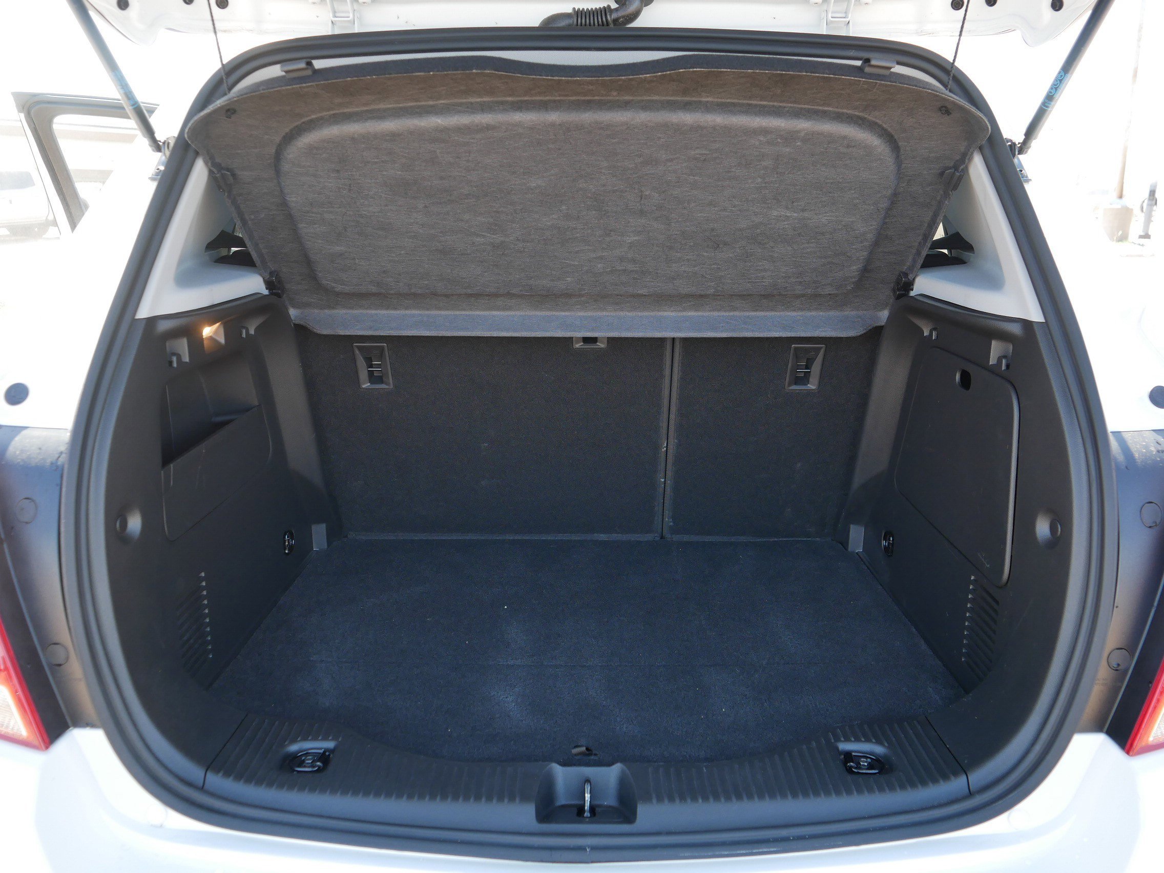 Used 2022 Chevrolet Trax LT w/ LT Convenience Package image 18