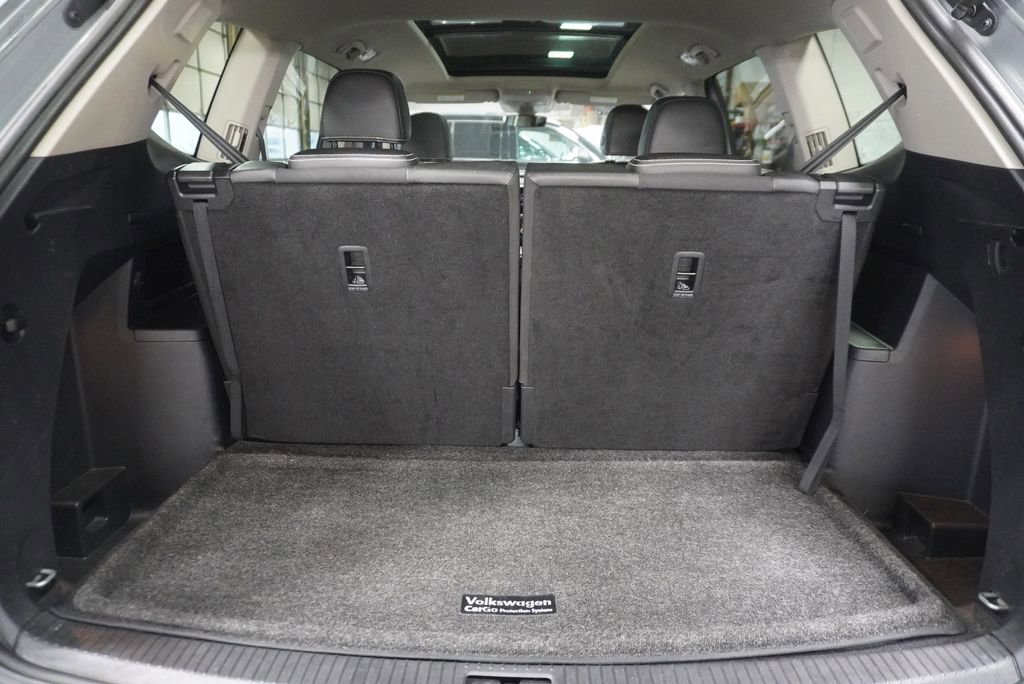 Used 2021 Volkswagen Atlas SEL Premium image 6