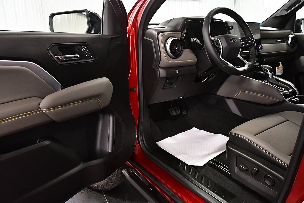 New 2026 Chevrolet Colorado ZR2 w/ Technology Package image 18