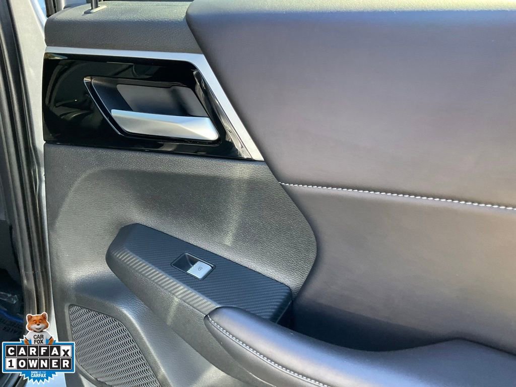 Used 2024 Mitsubishi Outlander SE image 49